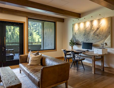 Snowpine Lodge